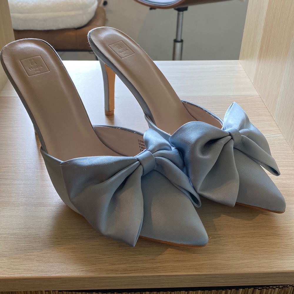 David’s bridal big bow Blue satin mules